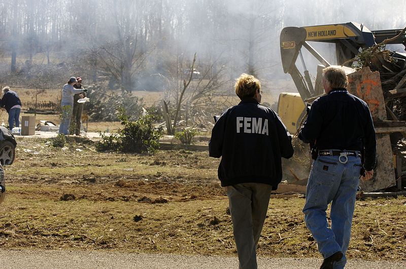 FEMA - 34180 - FEMA Community Relation representatives.jpg